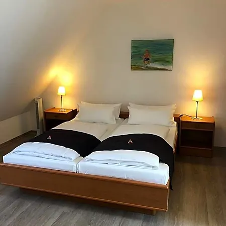 Johann Nocleg ze śniadaniem 3*